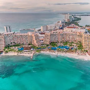 Resort Grand Fiesta Americana Coral